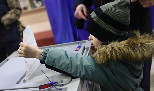 Губернатор Травников ожидает 17 марта ещё больше избирателей на участках