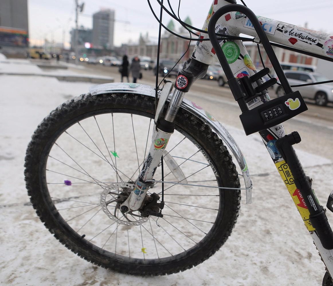 Уехать от холода: как кататься на велосипеде в Новосибирске зимой