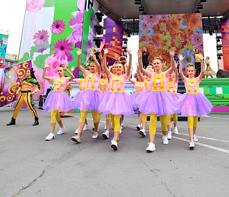 Лето−2023: топ самых ожидаемых фестивалей и шоу в Новосибирске