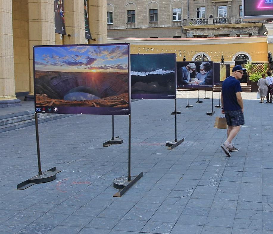 Телеканал «Наука» привёз в Новосибирск лучшие научные снимки 2022 года 