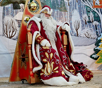 Письма Деду Морозу и Кыш Бабаю начали принимать на почте в Новосибирске