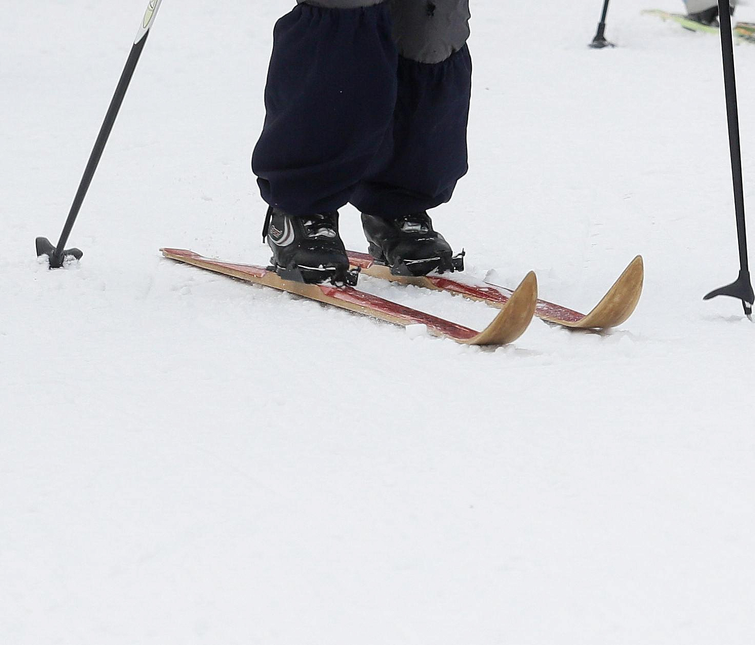 Ретрогонку на деревянных лыжах устроят в Заельцовском бору