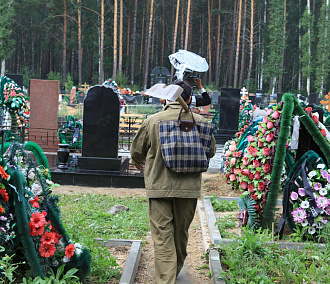 Новосибирские приставы отправили на кладбища 78 должников