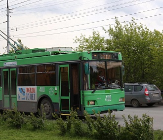 Дисконт-трамвай №14 стартует с площади Калинина